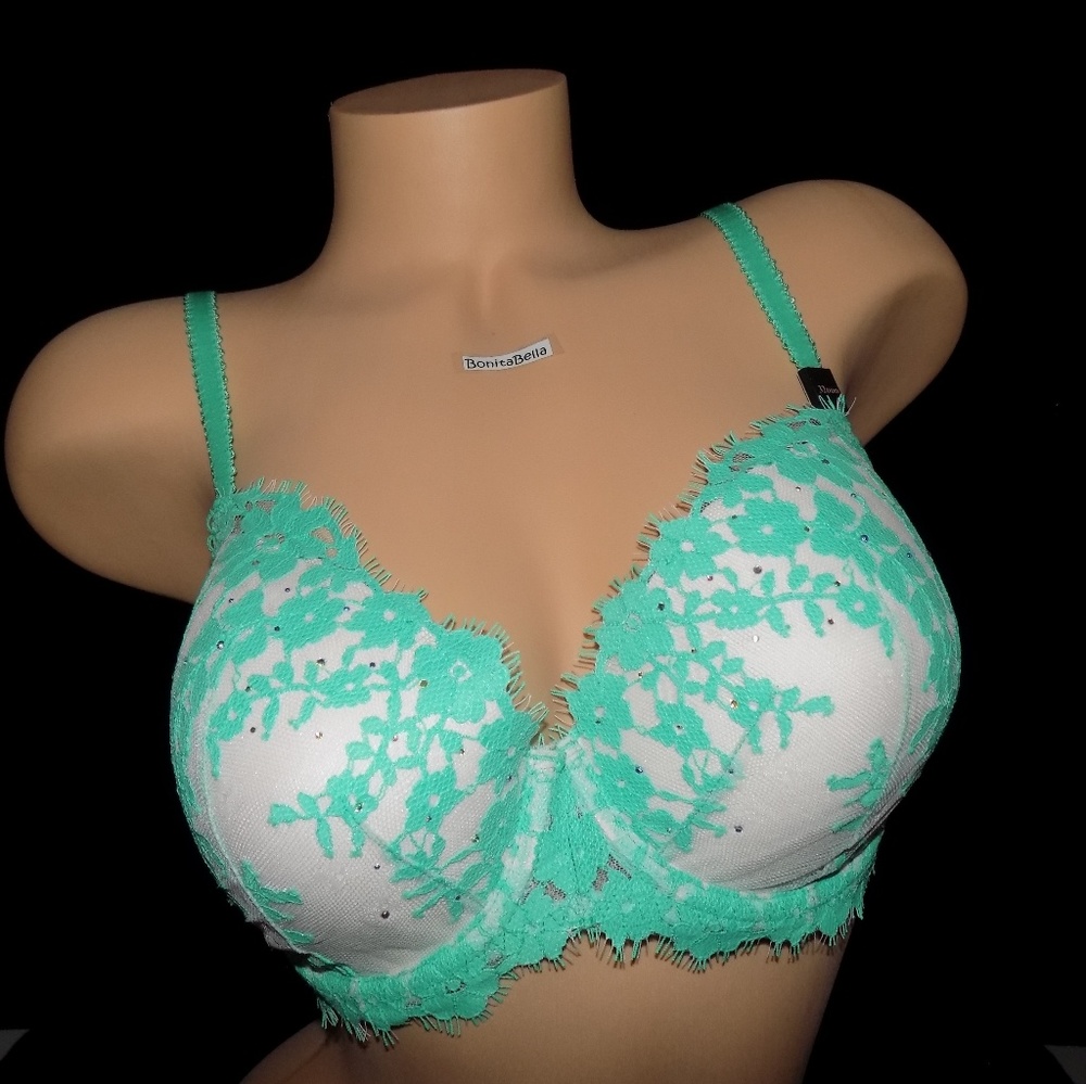 Victoria's secret DREAM ANGELS RHINESTONE BRA NEW - Picture 1 of 7